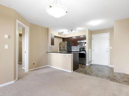 309 3207 James Mowatt Trail, Edmonton, AB - Indoor Photo Showing Kitchen