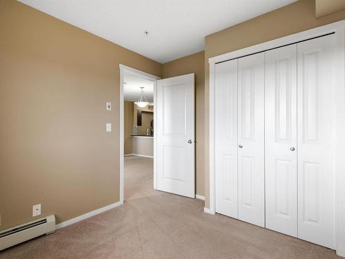 309 3207 James Mowatt Trail, Edmonton, AB - Indoor