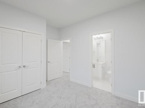 1339 14 Avenue, Edmonton, AB - Indoor Photo Showing Other Room