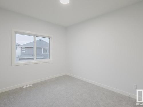 1339 14 Avenue, Edmonton, AB - Indoor Photo Showing Other Room