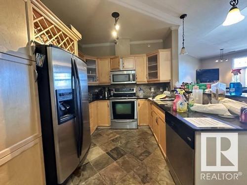 312 2503 Hanna Crescent, Edmonton, AB - Indoor Photo Showing Kitchen