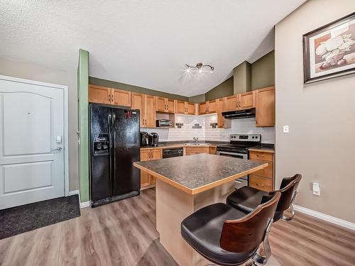 403 5340 199 Street, Edmonton, AB - Indoor Photo Showing Kitchen