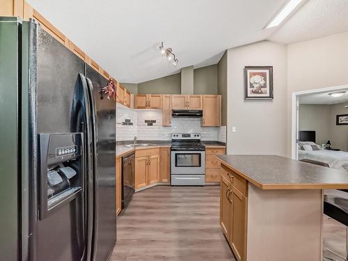 403 5340 199 Street, Edmonton, AB - Indoor Photo Showing Kitchen