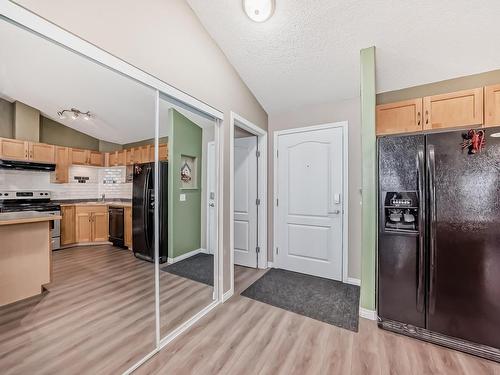 403 5340 199 Street, Edmonton, AB - Indoor Photo Showing Kitchen