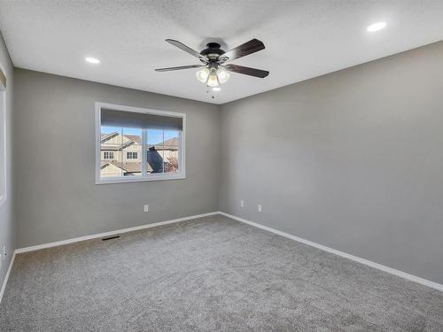 5325 15 Avenue, Edmonton, AB - Indoor Photo Showing Other Room