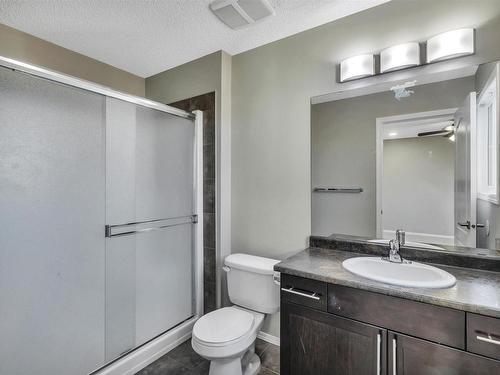 5325 15 Avenue, Edmonton, AB - Indoor Photo Showing Bathroom