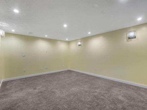 5325 15 Avenue, Edmonton, AB - Indoor Photo Showing Other Room