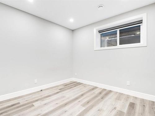 1740 18 Street, Edmonton, AB - Indoor Photo Showing Other Room