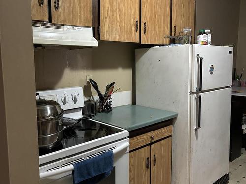 7723 75 Street, Edmonton, AB - Indoor Photo Showing Kitchen