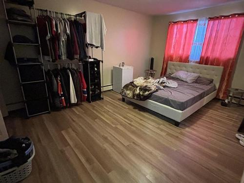 7723 75 Street, Edmonton, AB - Indoor Photo Showing Bedroom