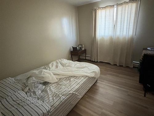 7723 75 Street, Edmonton, AB - Indoor Photo Showing Bedroom