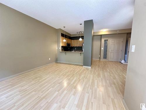 1-212 4245 139 Avenue, Edmonton, AB - Indoor Photo Showing Other Room