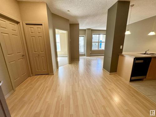 1-212 4245 139 Avenue, Edmonton, AB - Indoor Photo Showing Other Room