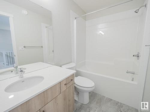 7178 177A Avenue, Edmonton, AB - Indoor Photo Showing Bathroom