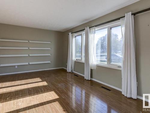 4208 104 Avenue, Edmonton, AB - Indoor Photo Showing Other Room