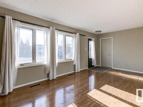 4208 104 Avenue, Edmonton, AB - Indoor Photo Showing Other Room