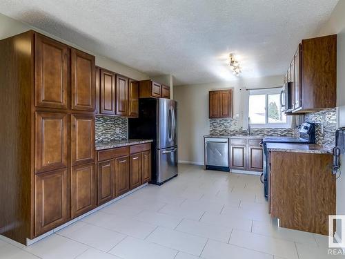 4208 104 Avenue, Edmonton, AB - Indoor Photo Showing Kitchen