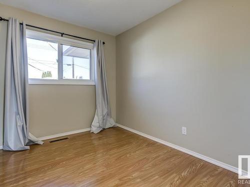 4208 104 Avenue, Edmonton, AB - Indoor Photo Showing Other Room