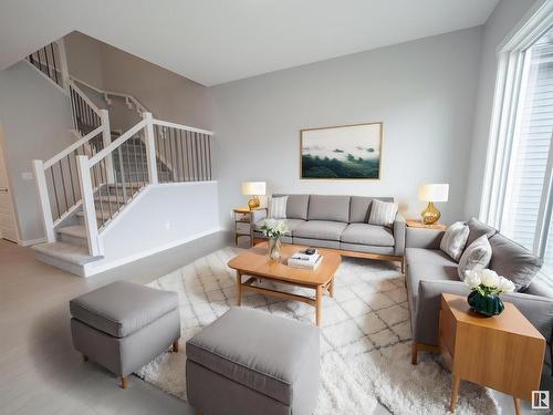 9339 227 Street, Edmonton, AB - Indoor Photo Showing Living Room