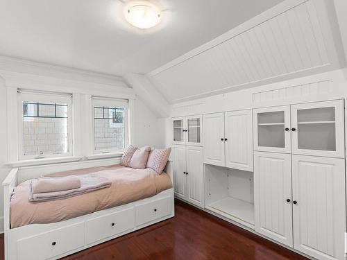 13415 103 Avenue, Edmonton, AB - Indoor Photo Showing Bedroom