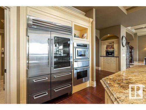 37 Riverridge Road, Rural Sturgeon County, AB - Indoor Photo Showing Kitchen