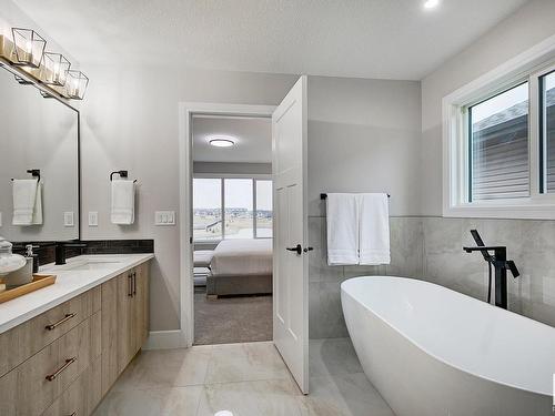 37 Edgefield Way, St. Albert, AB - Indoor Photo Showing Bathroom