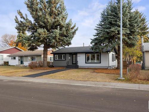 10713 St Gabriel School Rd Nw, Edmonton, AB 