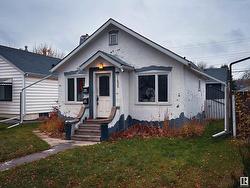 11836 95 ST NW  Edmonton, AB T5G 1M2