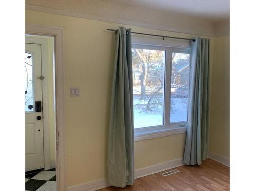 11836 95 Street, Edmonton, AB - Indoor Photo Showing Other Room