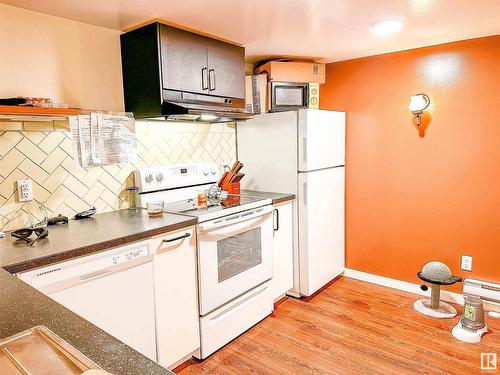 11836 95 Street, Edmonton, AB - Indoor Photo Showing Kitchen