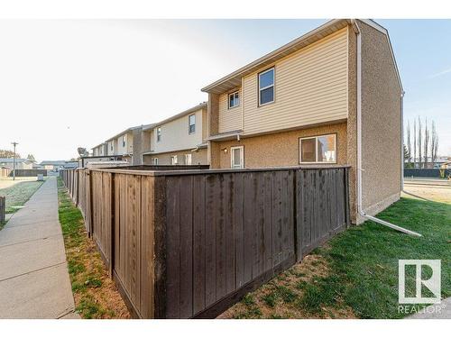 436 Hermitage Rd Nw, Edmonton, AB 