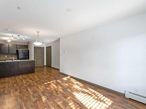 104 103 Ambleside Drive, Edmonton, AB - Indoor