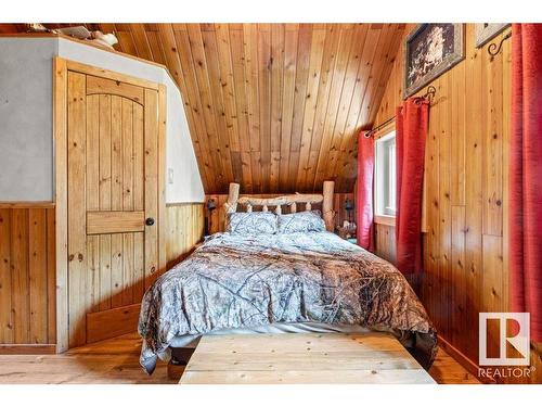 409 1414 Hwy 37, Rural Lac Ste. Anne County, AB - Indoor Photo Showing Bedroom