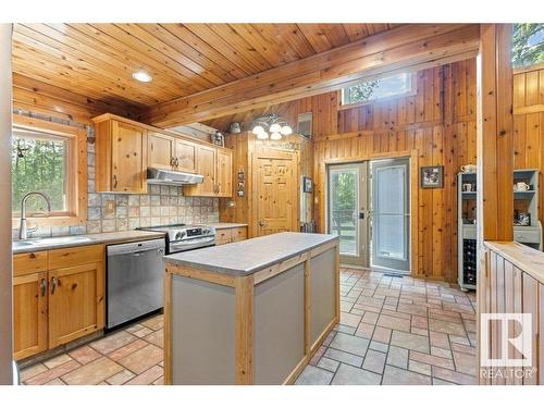 409 1414 Hwy 37, Rural Lac Ste. Anne County, AB - Indoor Photo Showing Kitchen