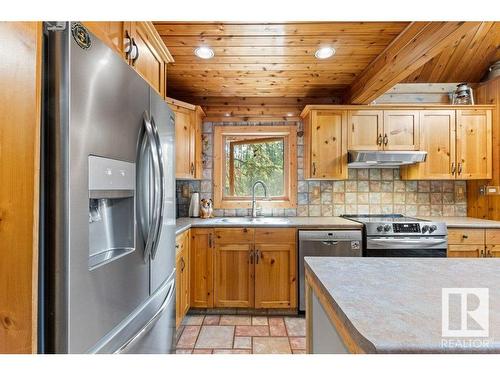 409 1414 Hwy 37, Rural Lac Ste. Anne County, AB - Indoor Photo Showing Kitchen With Double Sink