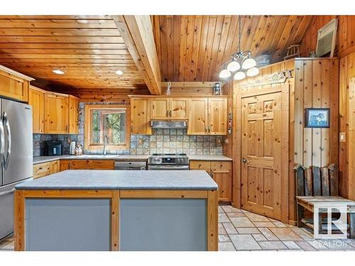 409 1414 Hwy 37, Rural Lac Ste. Anne County, AB - Indoor Photo Showing Kitchen