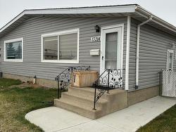 13214 66 ST NW  Edmonton, AB T5C 0B3