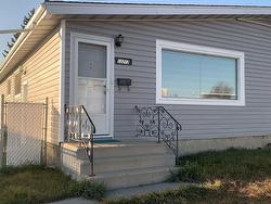 13212 66 ST NW  Edmonton, AB T5C 0B3