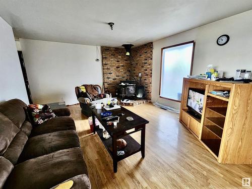 57365 Range Road 134, Rural Smoky Lake County, AB - Indoor Photo Showing Living Room