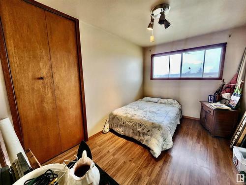 57365 Range Road 134, Rural Smoky Lake County, AB - Indoor Photo Showing Bedroom