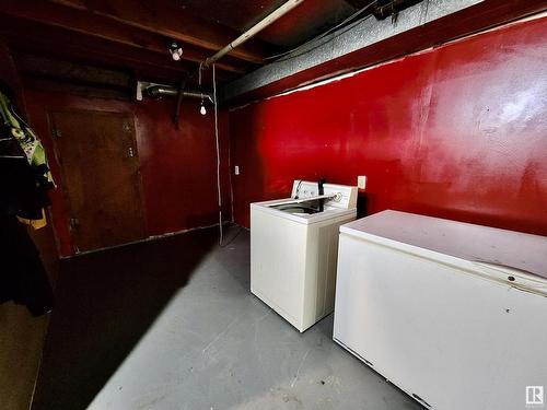 57365 Range Road 134, Rural Smoky Lake County, AB - Indoor Photo Showing Laundry Room