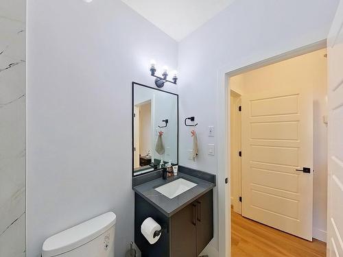 5806 Peltier Close, Beaumont, AB - Indoor Photo Showing Bathroom