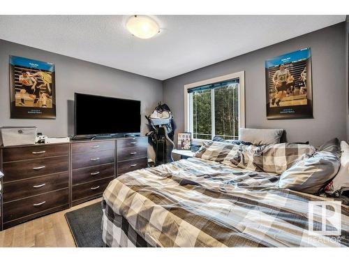 8-50322 Rge Rd 10, Rural Parkland County, AB - Indoor Photo Showing Bedroom