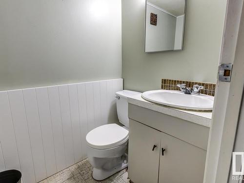 9311 169 Street, Edmonton, AB - Indoor Photo Showing Bathroom