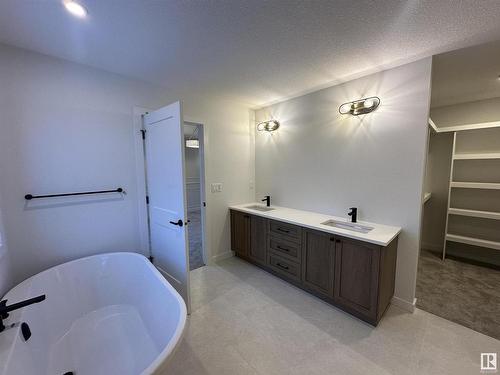 29 Cannes Cove, St. Albert, AB - Indoor Photo Showing Bathroom