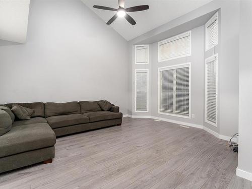 71 3380 28A Avenue, Edmonton, AB - Indoor Photo Showing Living Room