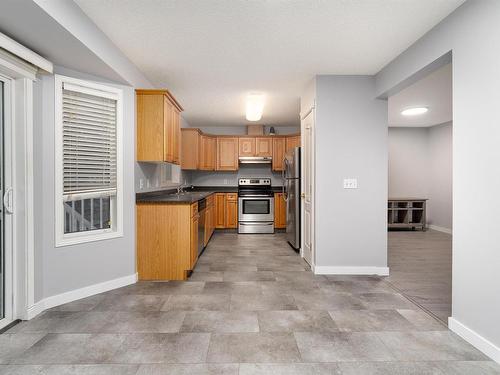 71 3380 28A Avenue, Edmonton, AB - Indoor Photo Showing Kitchen