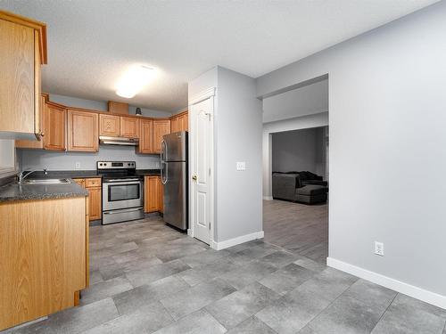 71 3380 28A Avenue, Edmonton, AB - Indoor Photo Showing Kitchen