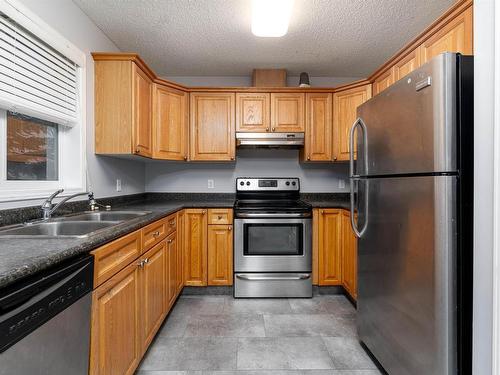 71 3380 28A Avenue, Edmonton, AB - Indoor Photo Showing Kitchen With Double Sink