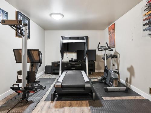 34 River Glen, Fort Saskatchewan, AB - Indoor Photo Showing Gym Room